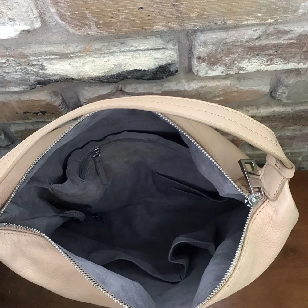 VINCE CAMUTO Women's Nude Sandstone Pebbled Leather Hobo Bag Handbag